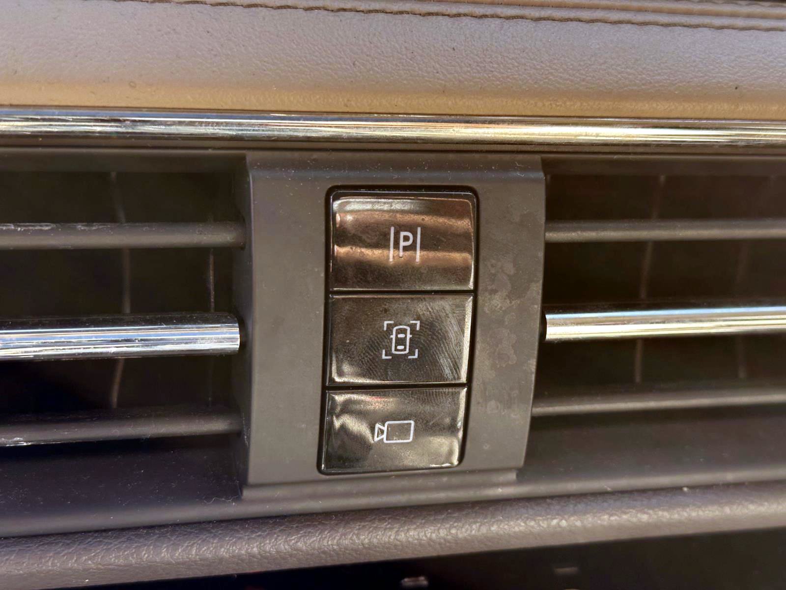 Used 2022 Lincoln Corsair AWD w/ Premium Package image 28