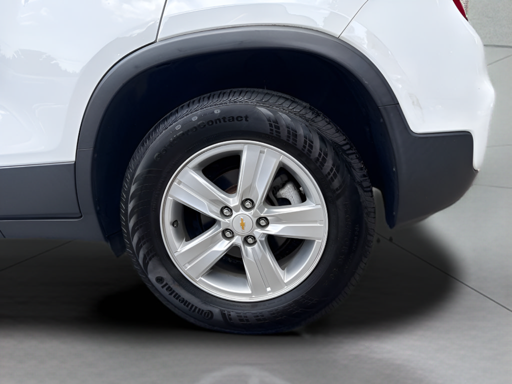 Used 2019 Chevrolet Trax LT w/ LT Convenience Package AWD/4WD image 8
