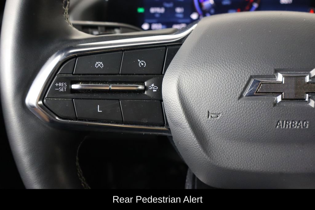 Used 2025 Chevrolet Traverse Z71 w/ Driver Confidence Package AWD/4WD image 8