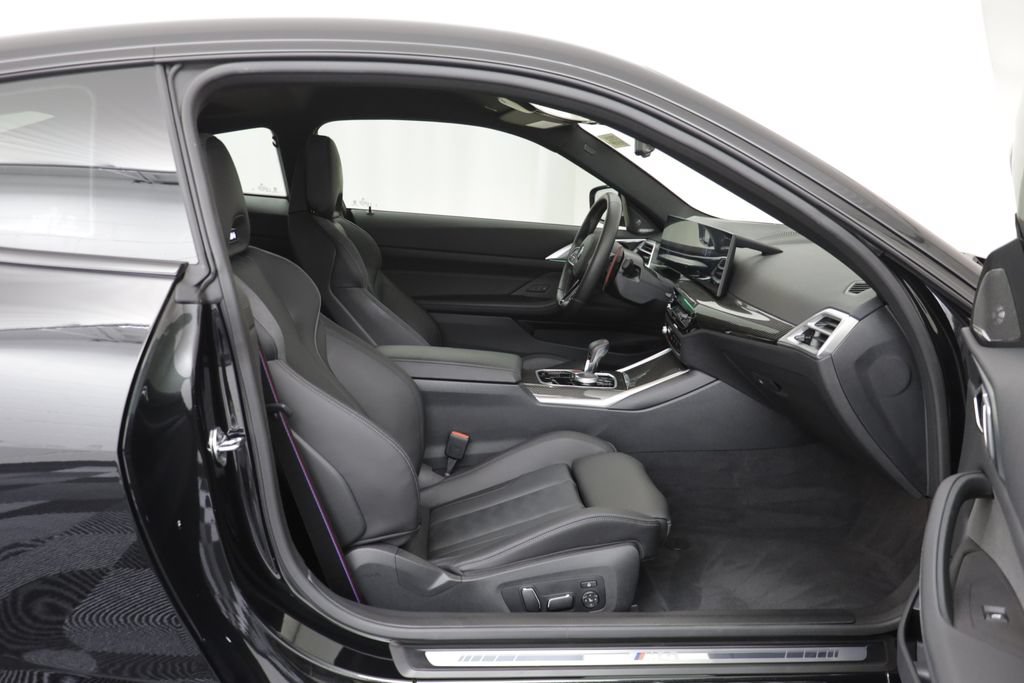 Used 2025 BMW M4 xDrive Competition w/ Parking Assistance Package AWD/4WD image 18