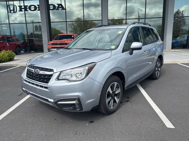 Used 2017 Subaru Forester 2.5i Premium AWD/4WD image 2