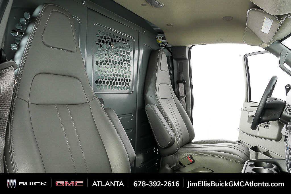New 2025 GMC Savana 2500 w/ Driver Convenience Package RWD image 16