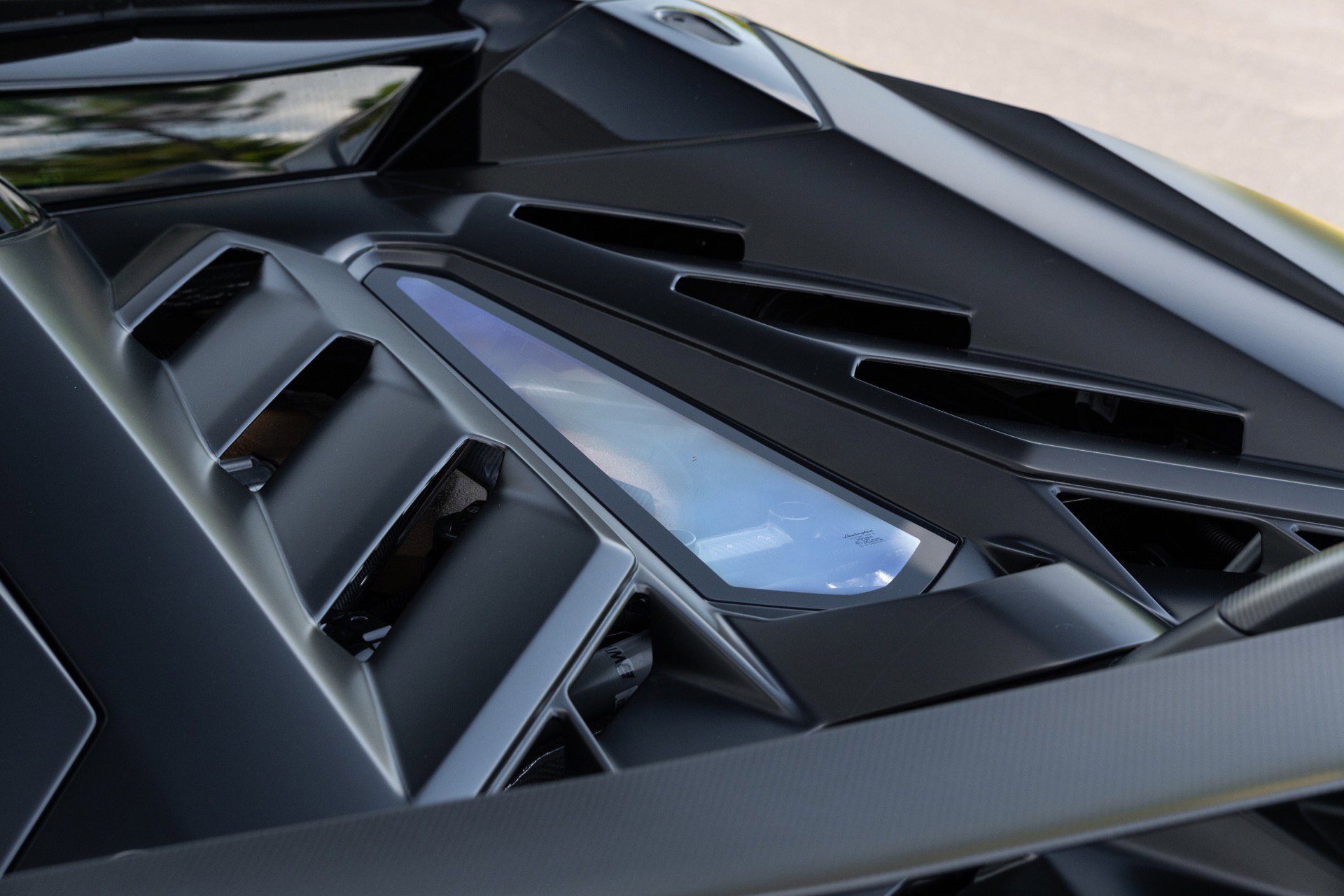 Used 2020 Lamborghini Aventador SVJ AWD/4WD image 28