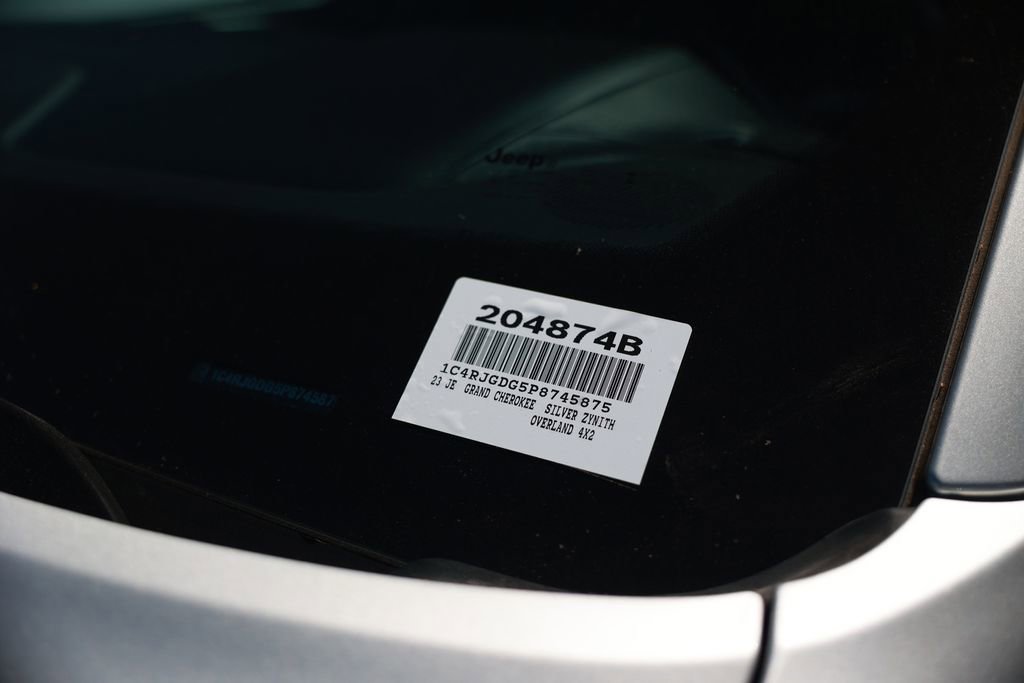 Used 2023 Jeep Grand Cherokee Overland RWD image 40