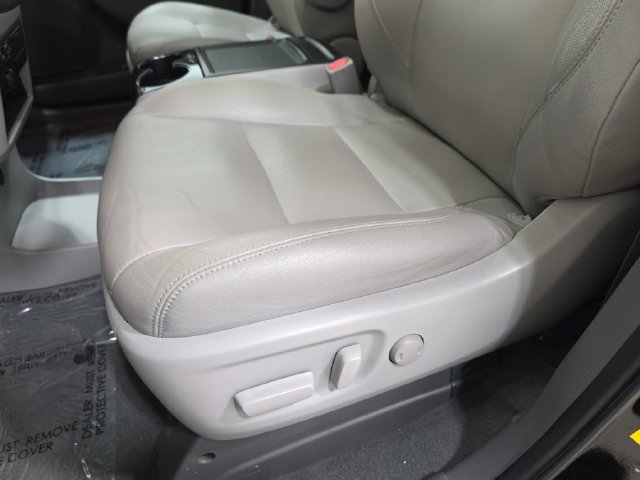 Certified 2020 Toyota Sienna XLE w/ XLE Navigation Package FWD image 26