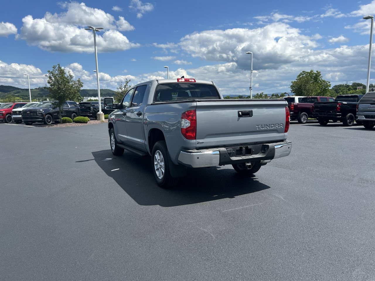 Used 2021 Toyota Tundra SR5 AWD/4WD image 5