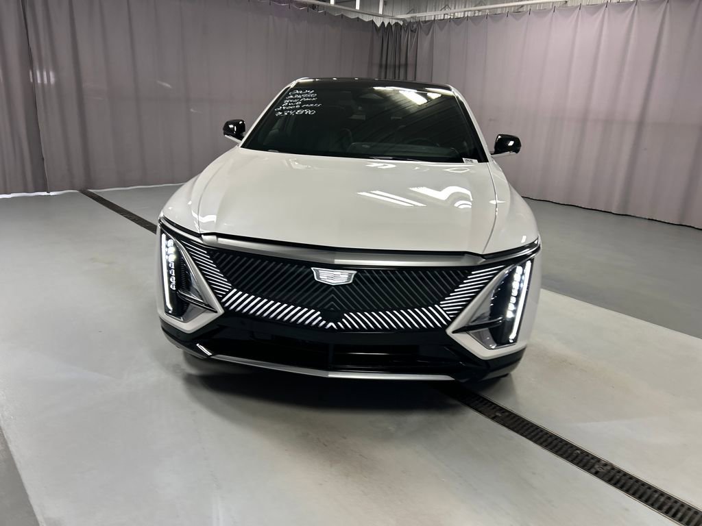 Used 2024 Cadillac Lyriq Tech image 2