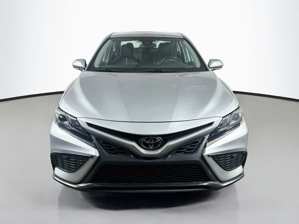 Used 2023 Toyota Camry SE FWD image 2