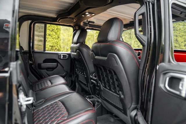 Used 2022 Jeep Gladiator Rubicon w/ LED Lighting Group AWD/4WD image 46