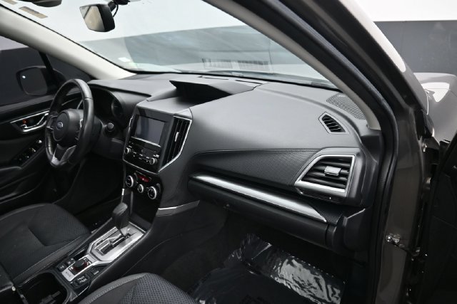 Used 2020 Subaru Forester Premium w/ Popular Package #1 AWD/4WD image 9