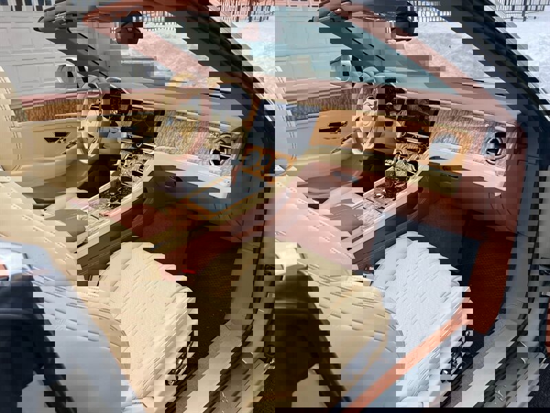 Used 2023 Bentley Continental GT image 40