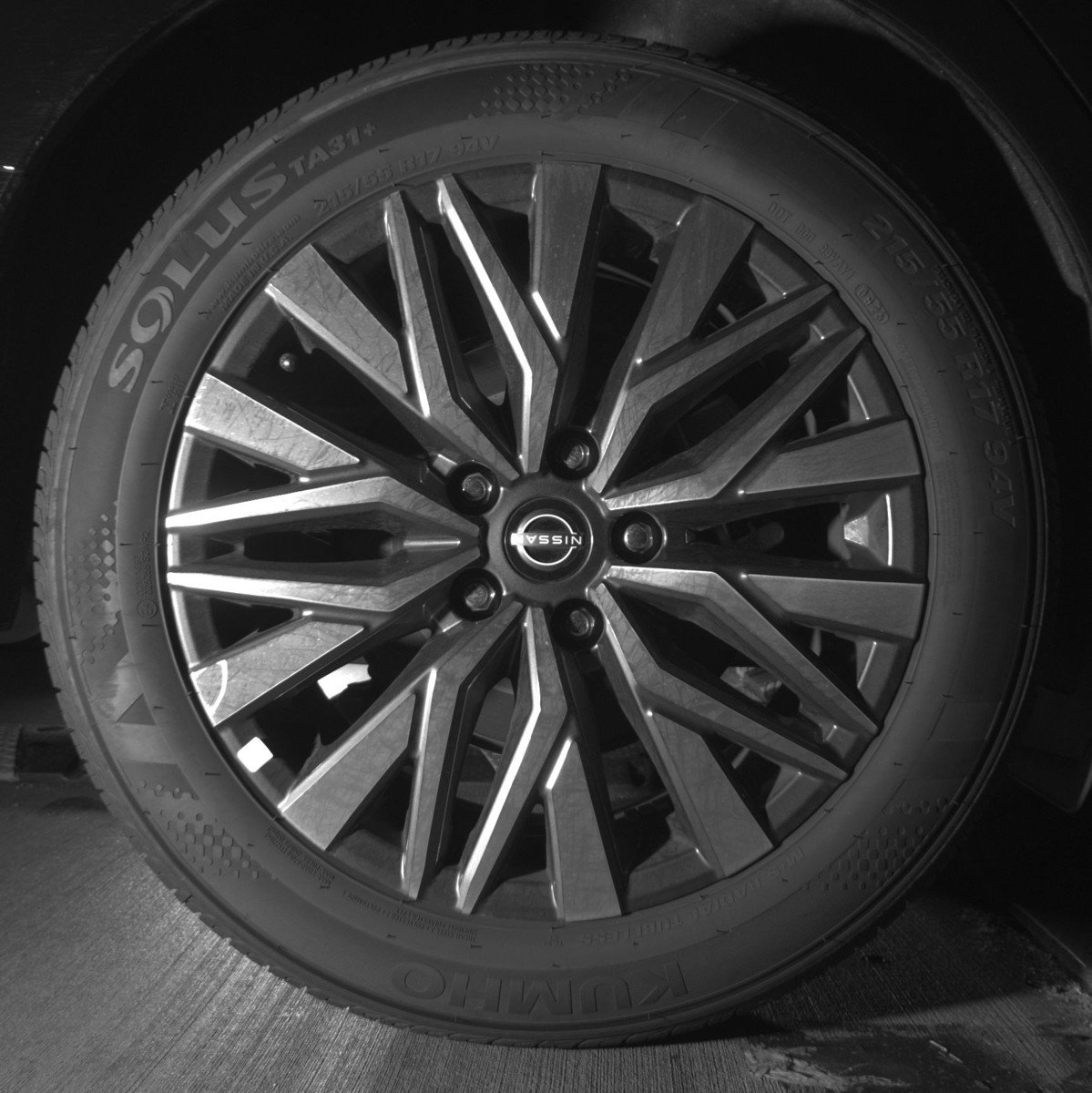 Used 2025 Nissan Altima 2.5 SV image 15