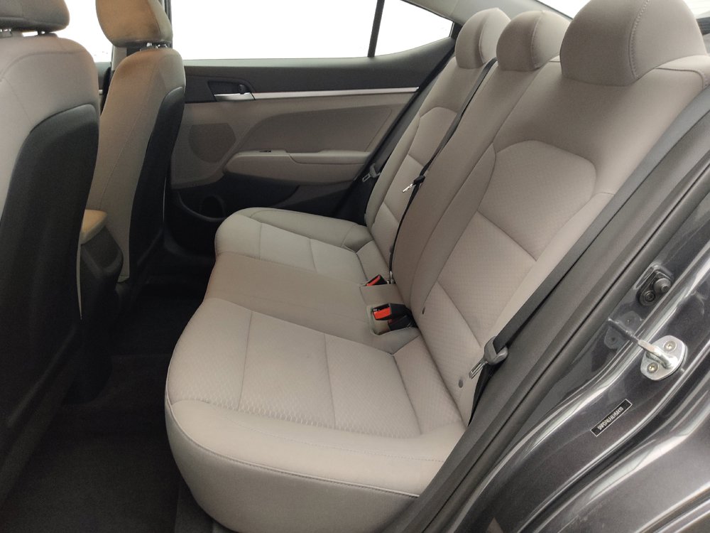 Used 2020 Hyundai Elantra SE FWD image 18