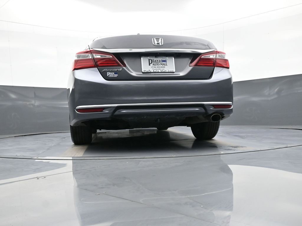 Certified 2017 Honda Accord EX-L image 31