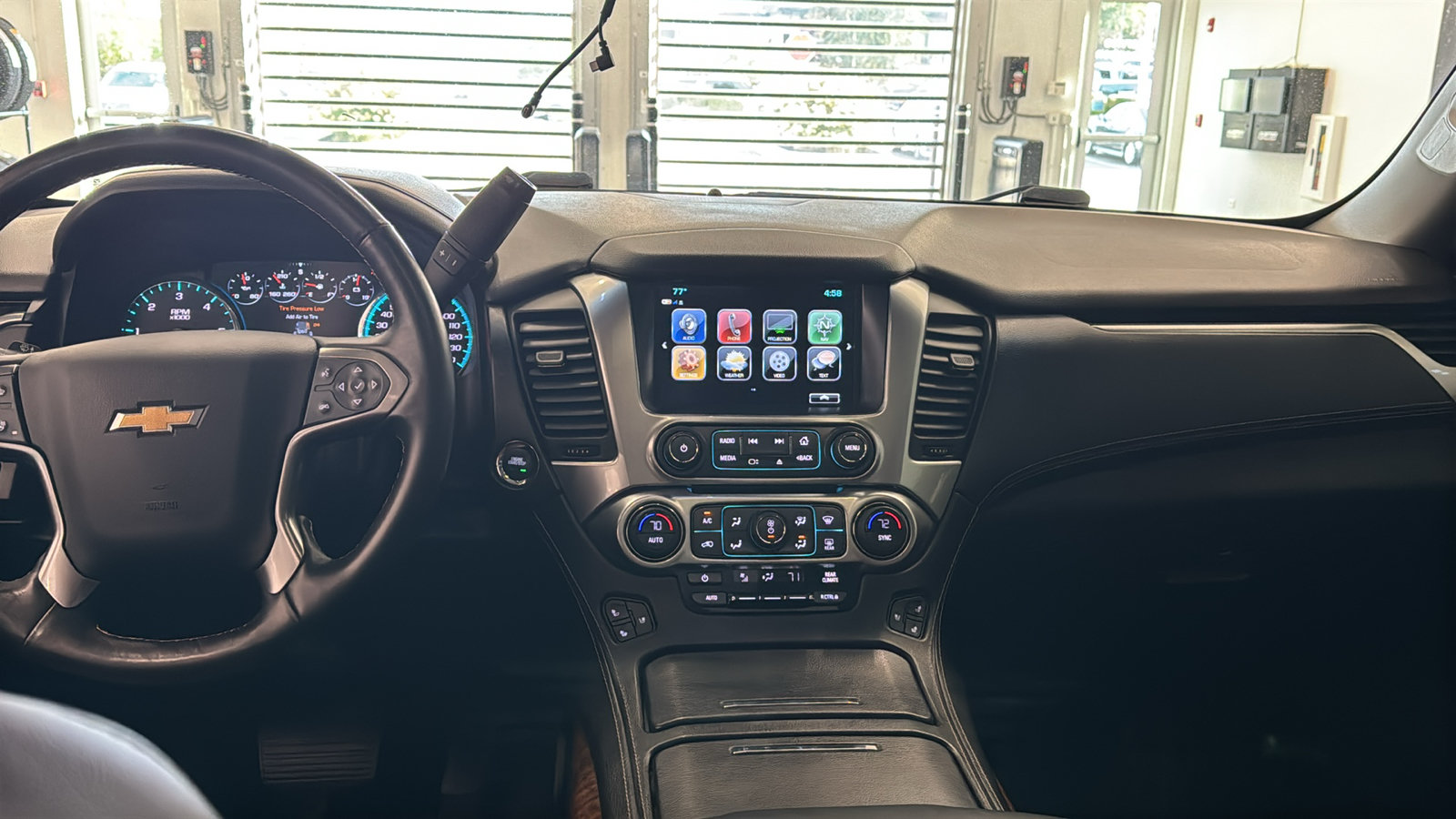 Used 2020 Chevrolet Tahoe Premier w/ Premier Plus Edition AWD/4WD image 11