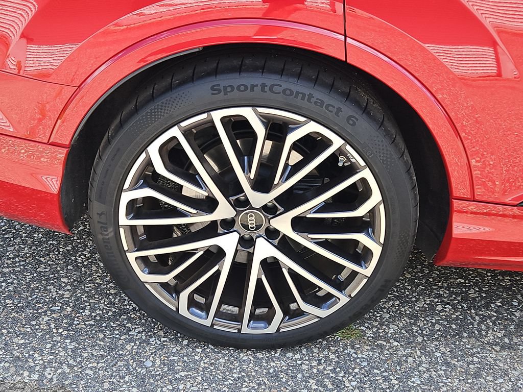 Certified 2025 Audi SQ7 Prestige w/ Prestige Package AWD/4WD image 9