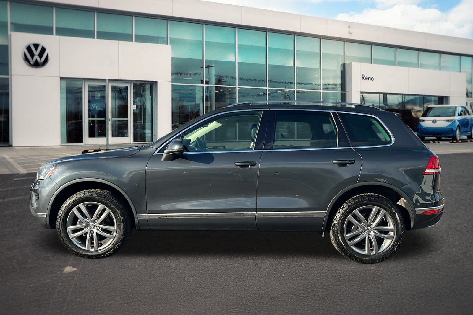 Used 2016 Volkswagen Touareg TDI AWD/4WD image 8