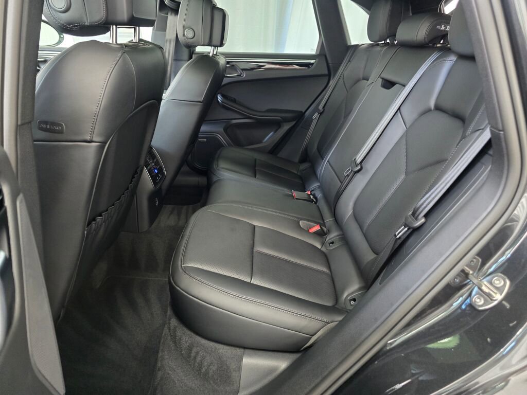 New 2025 Porsche Macan S image 22