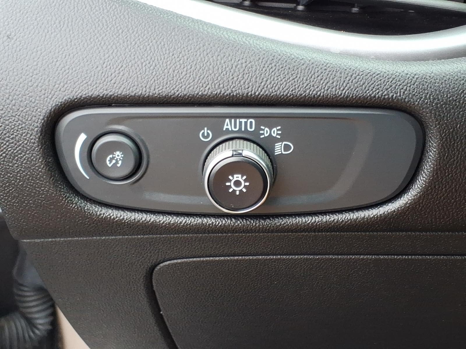 Used 2024 Chevrolet Malibu LT FWD image 23