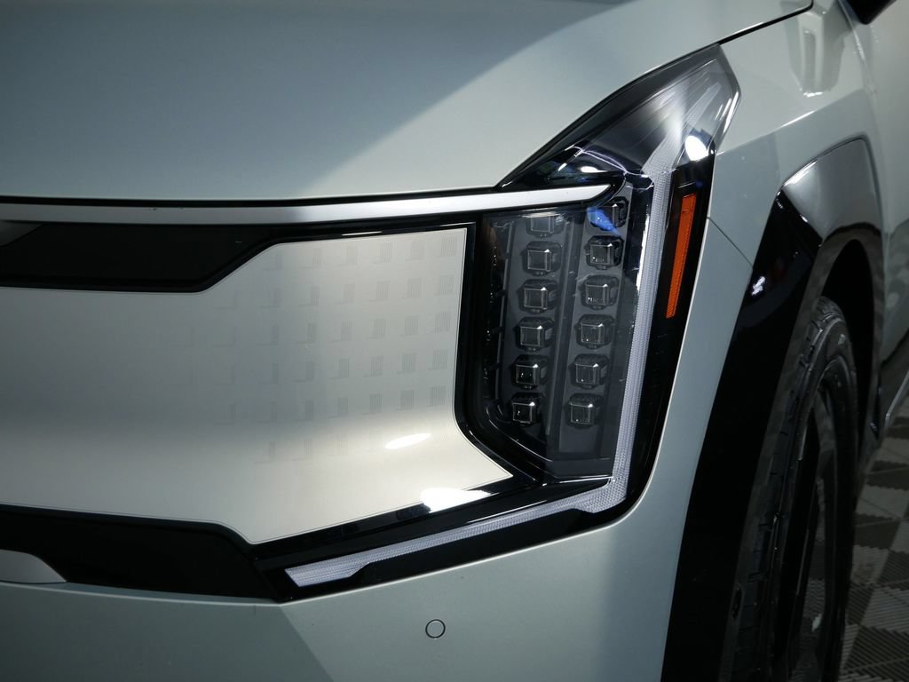 Certified 2024 Kia EV9 Land AWD/4WD image 15