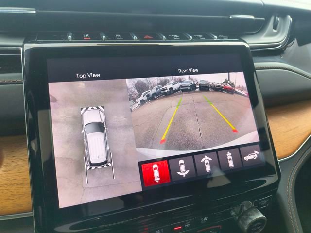 Used 2022 Jeep Grand Cherokee Summit image 4