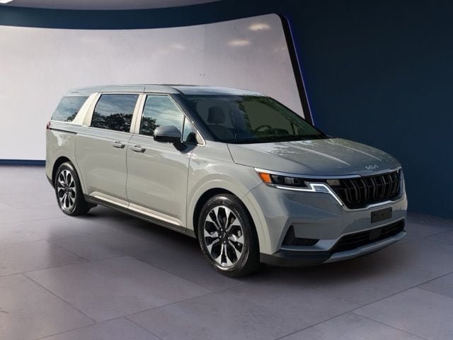 Certified 2024 Kia Carnival EX FWD image 7