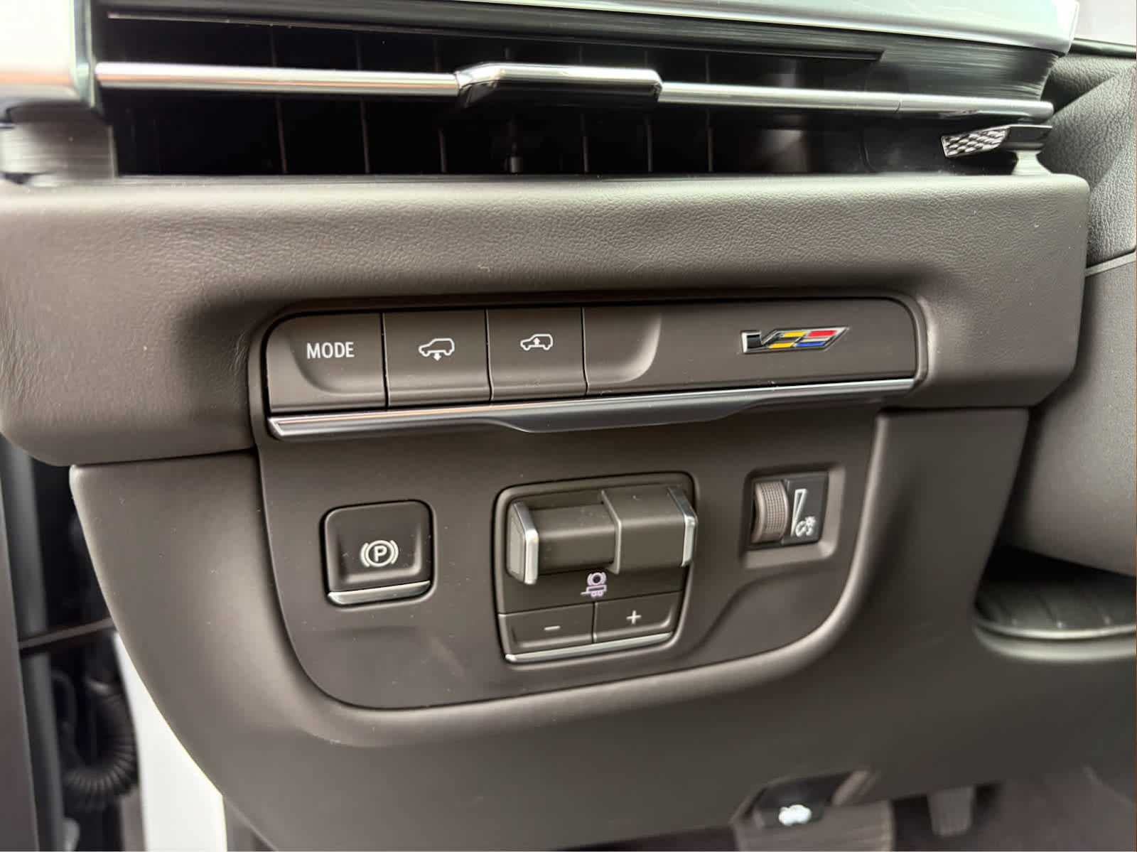 Certified 2026 Cadillac Escalade V AWD/4WD image 13