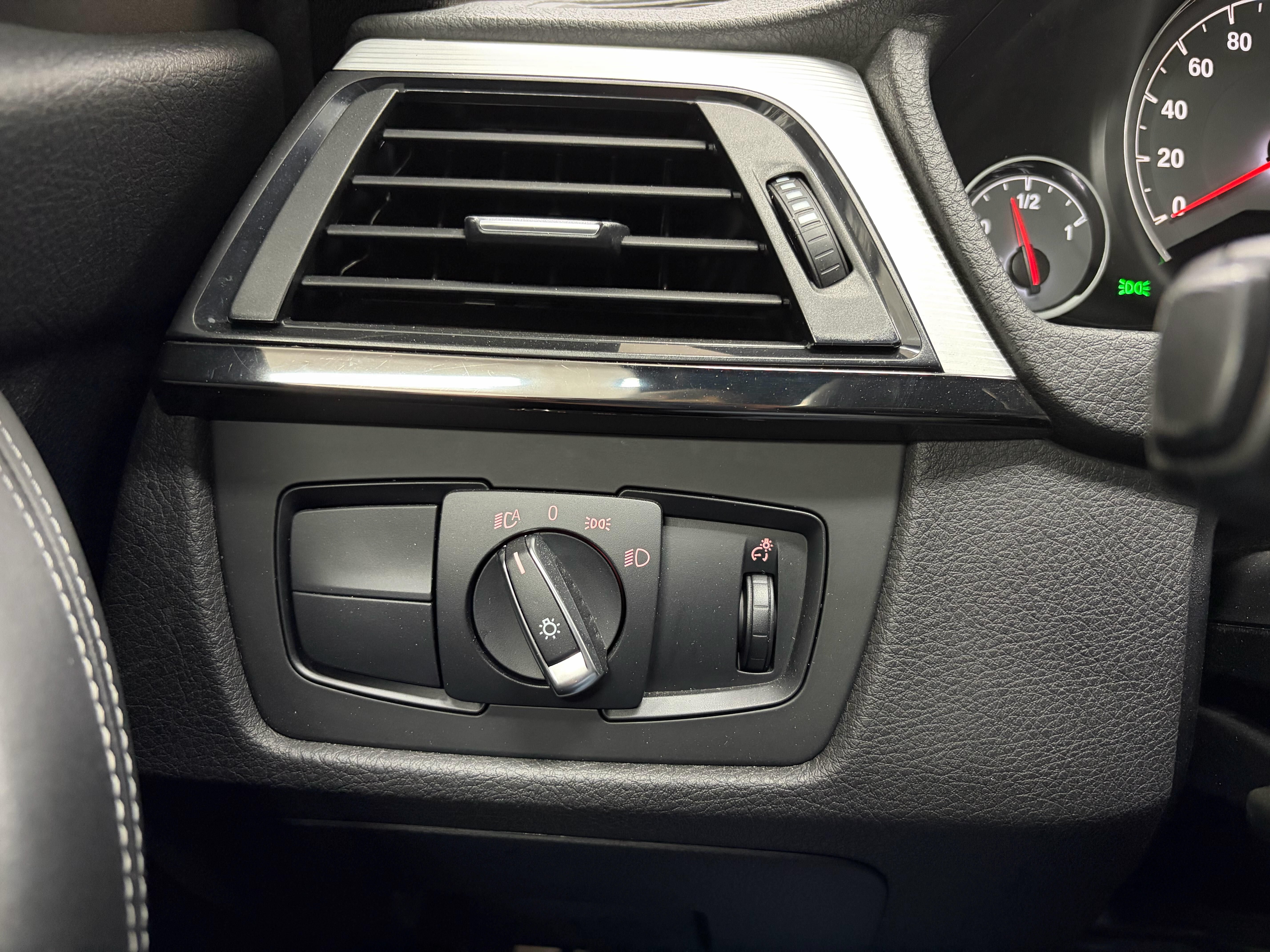 Used 2015 BMW M3 RWD image 16