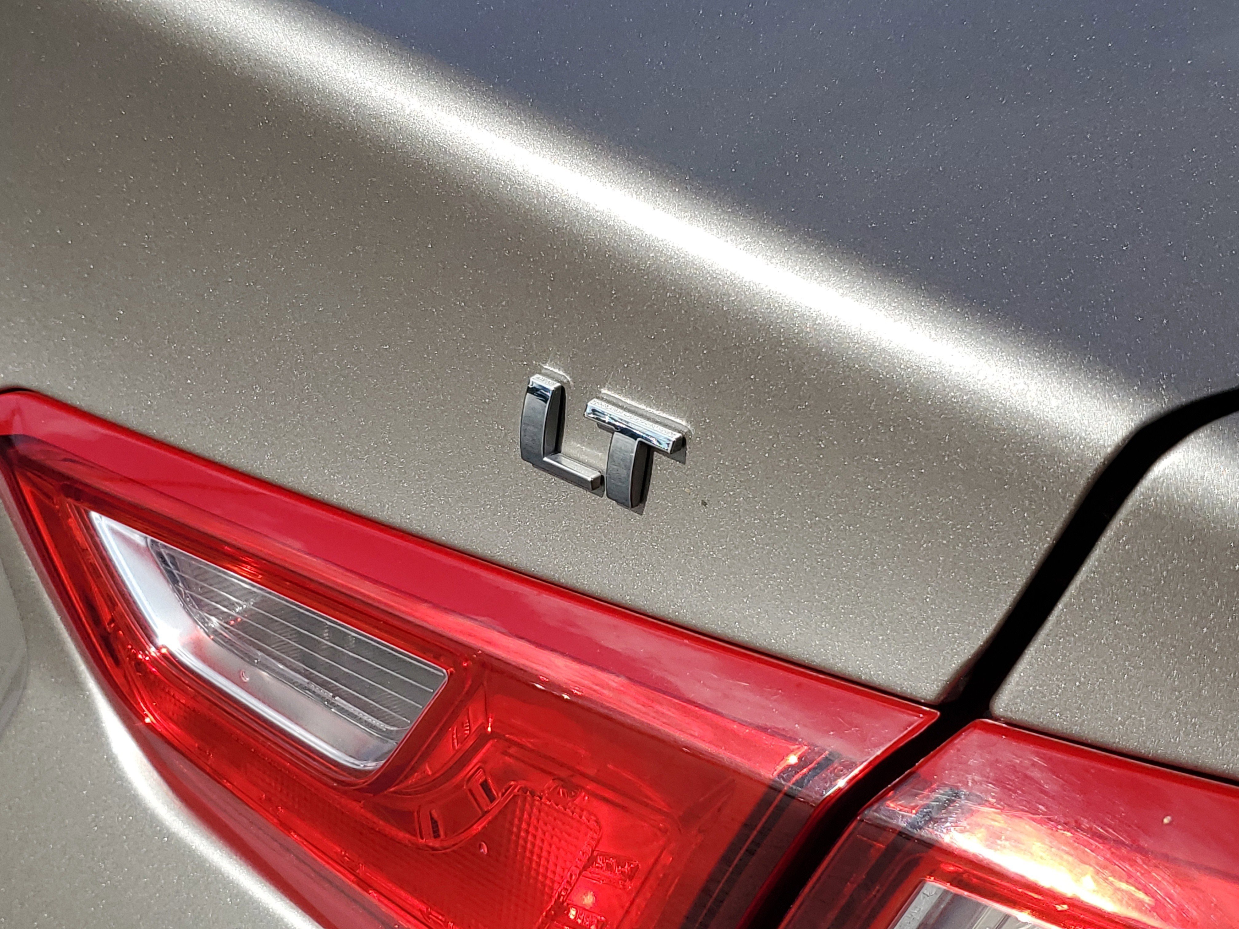Used 2023 Chevrolet Malibu LT FWD image 6