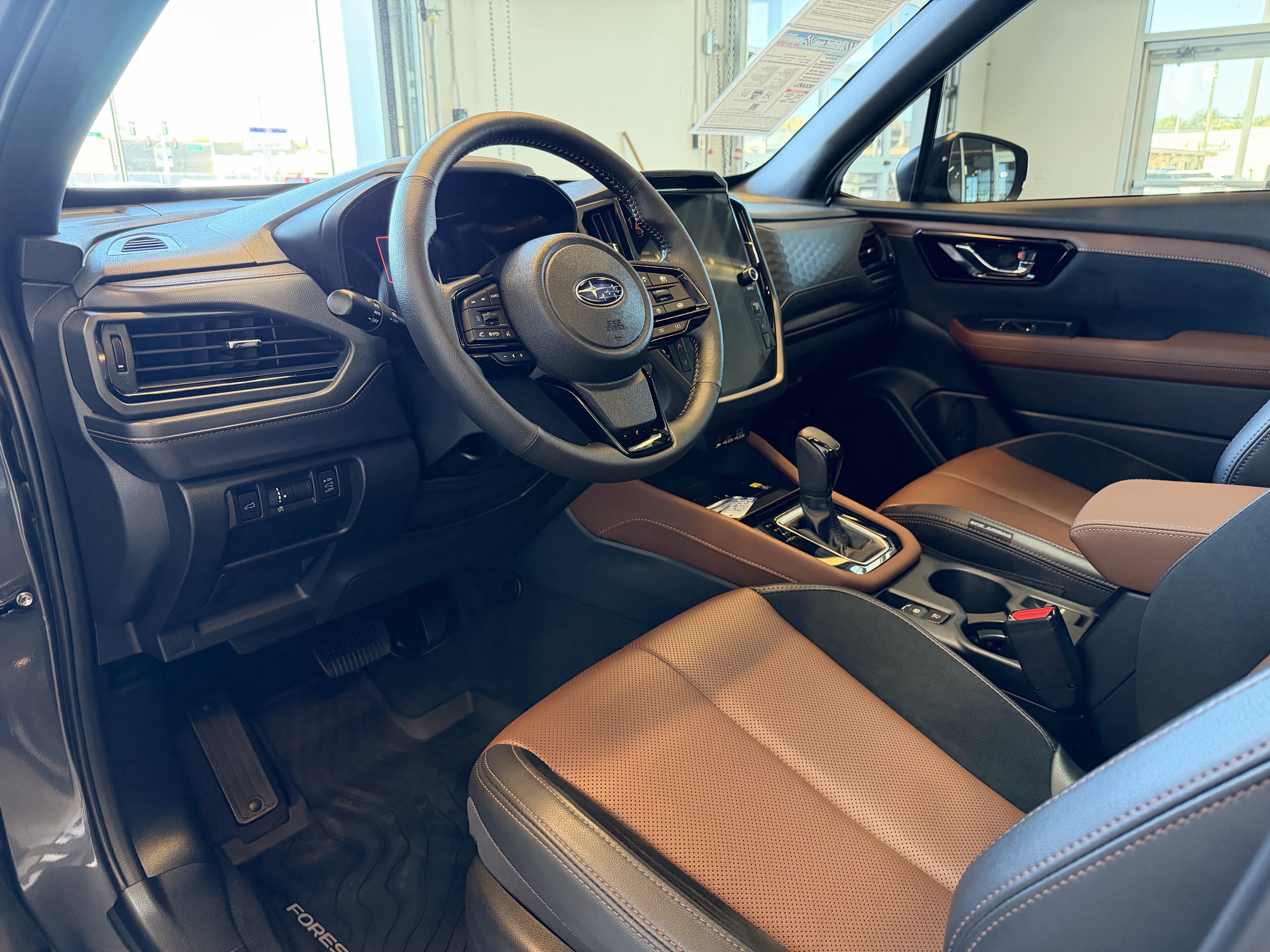 Used 2025 Subaru Forester Touring w/ Popular Package - Touring AWD/4WD image 7