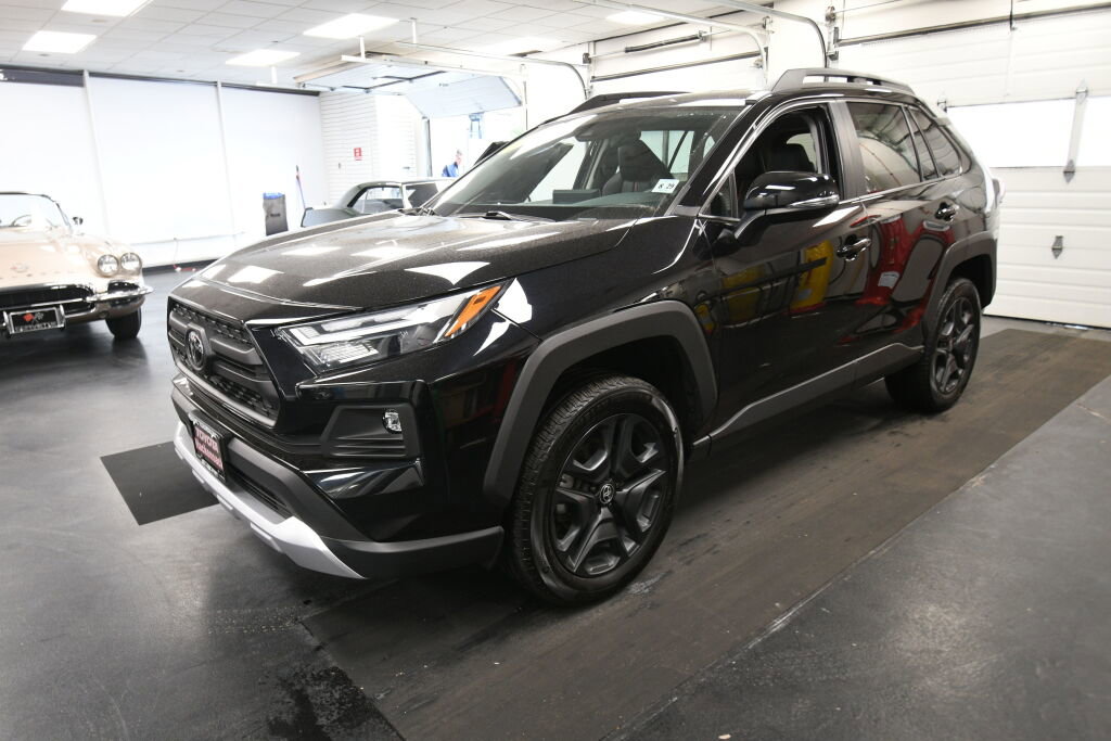 Used 2024 Toyota RAV4 Adventure AWD/4WD image 3