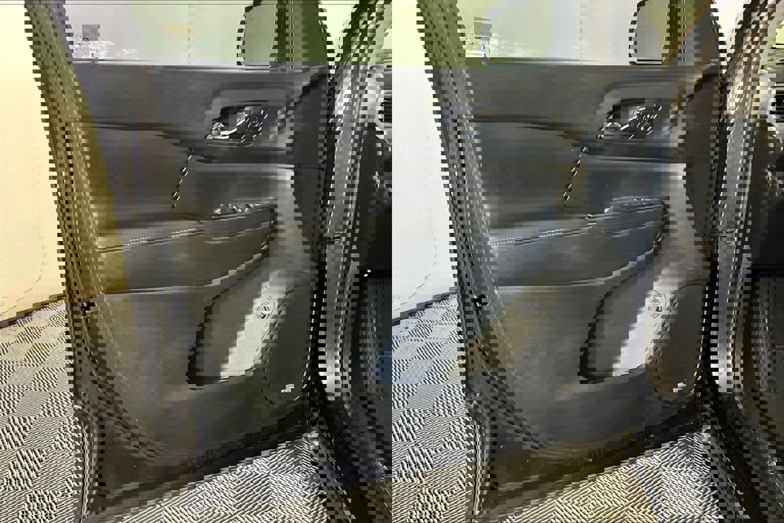 Used 2017 GMC Acadia SLT image 21