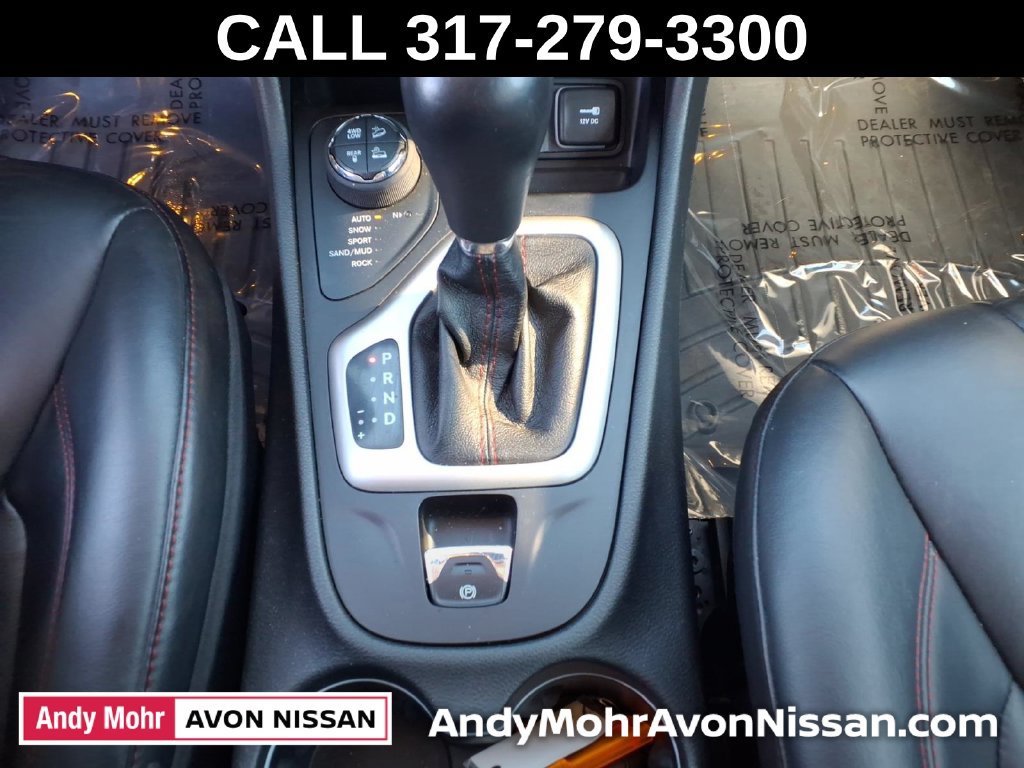 Used 2014 Jeep Cherokee Trailhawk w/ Comfort/Convenience Group AWD/4WD image 33