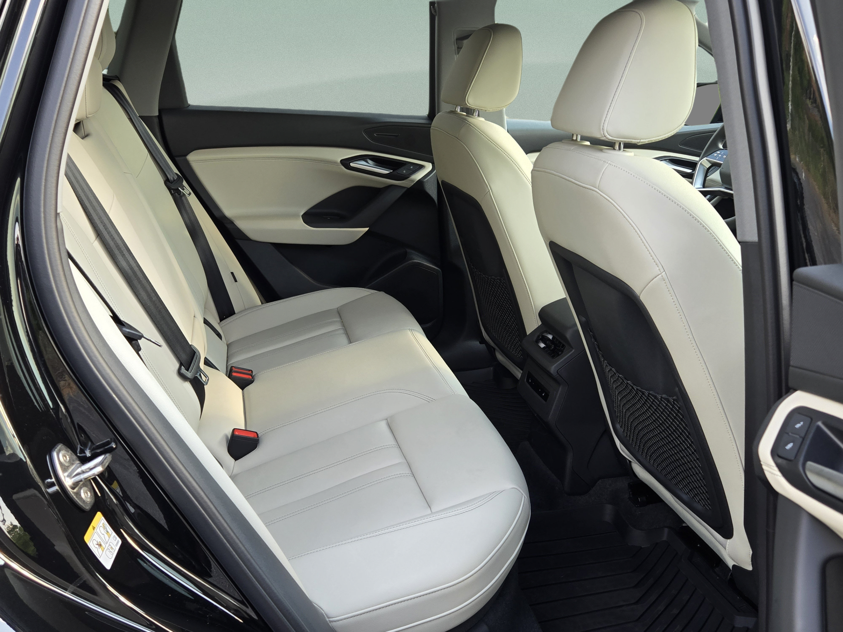 New 2025 Audi Q6 e-tron Premium AWD/4WD image 15