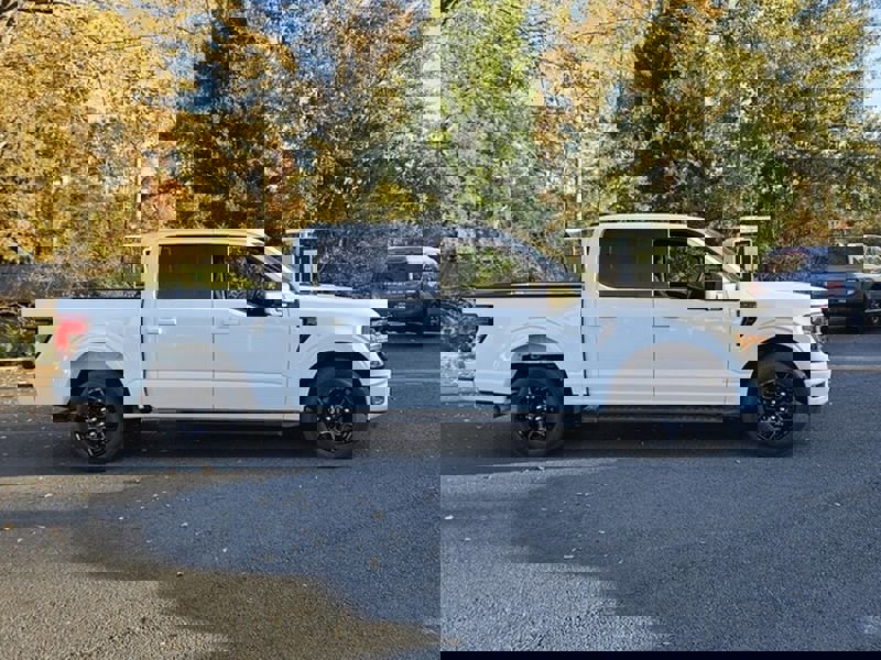 Used 2024 Ford F150 XLT w/ XLT Black Appearance Package image 15