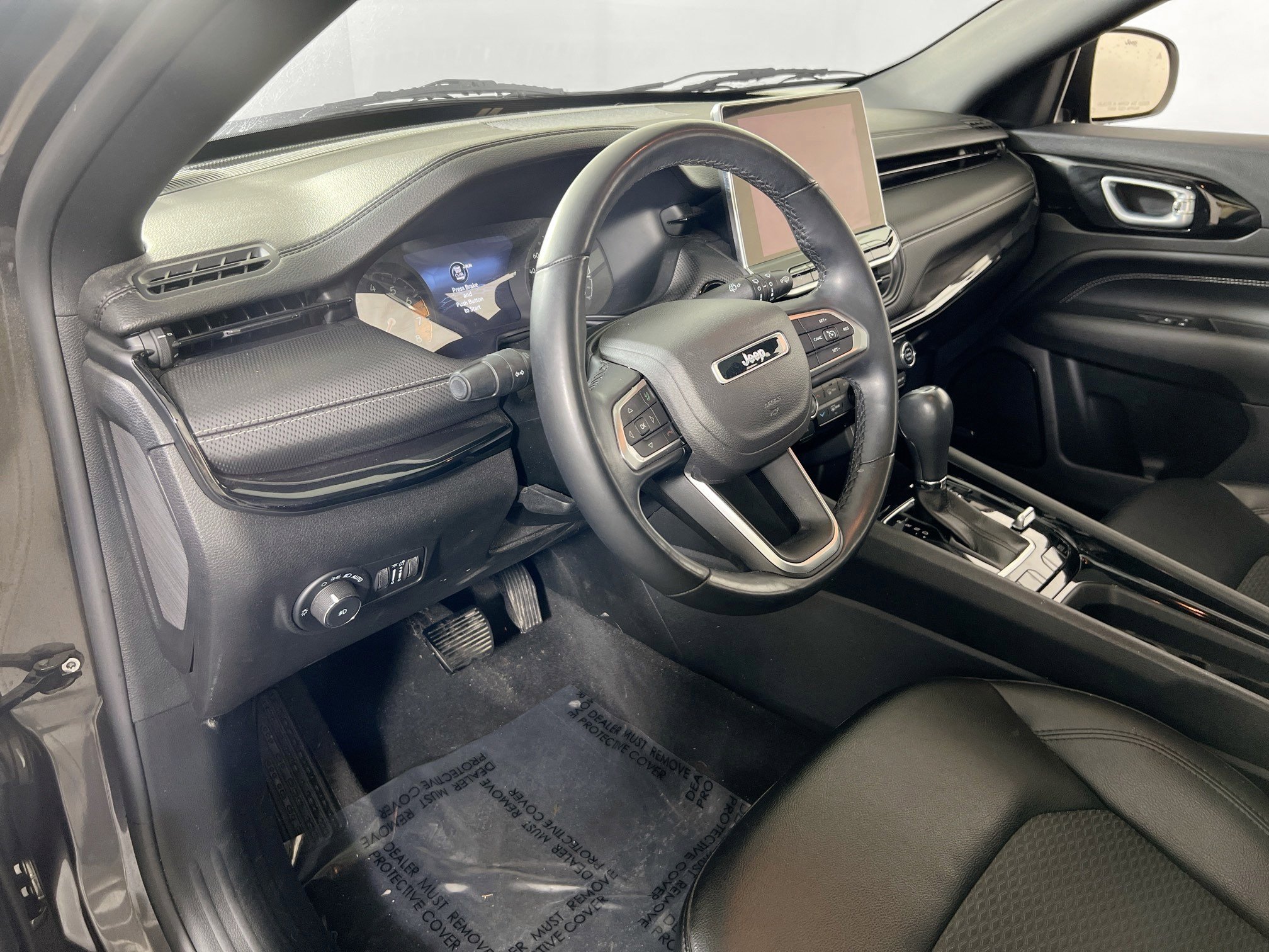 Used 2022 Jeep Compass Altitude w/ Sun and Sound Group image 9