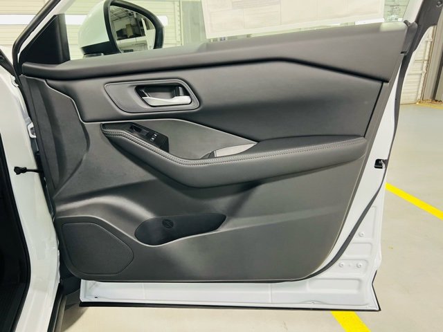 New 2026 Nissan Rogue SV image 31