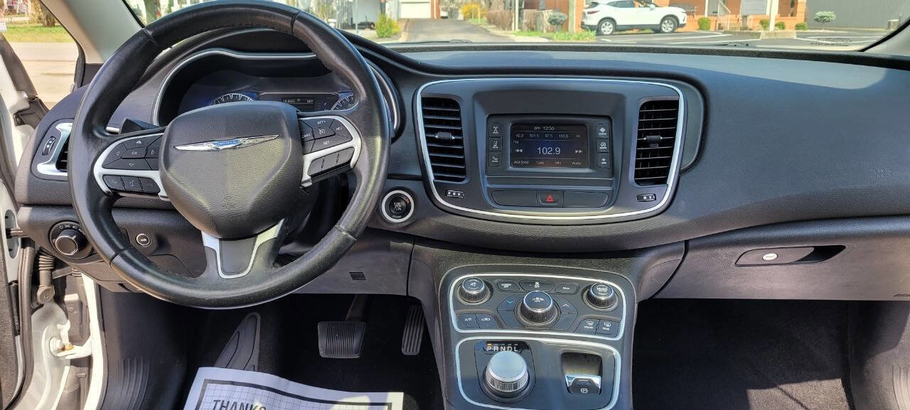 Used 2015 Chrysler 200 Limited w/ Convenience Group image 13