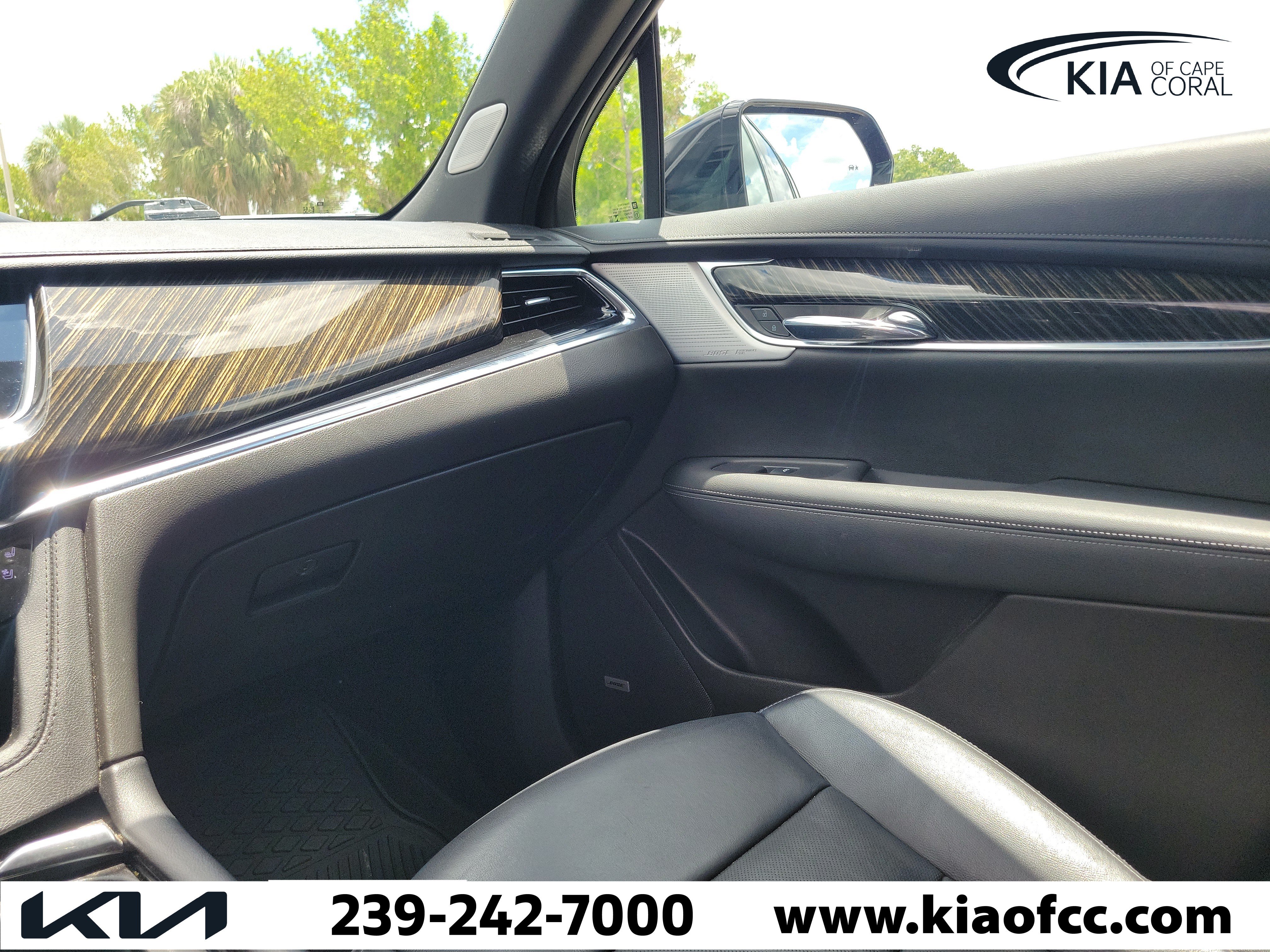 Used 2023 Cadillac XT6 Premium Luxury AWD/4WD image 19