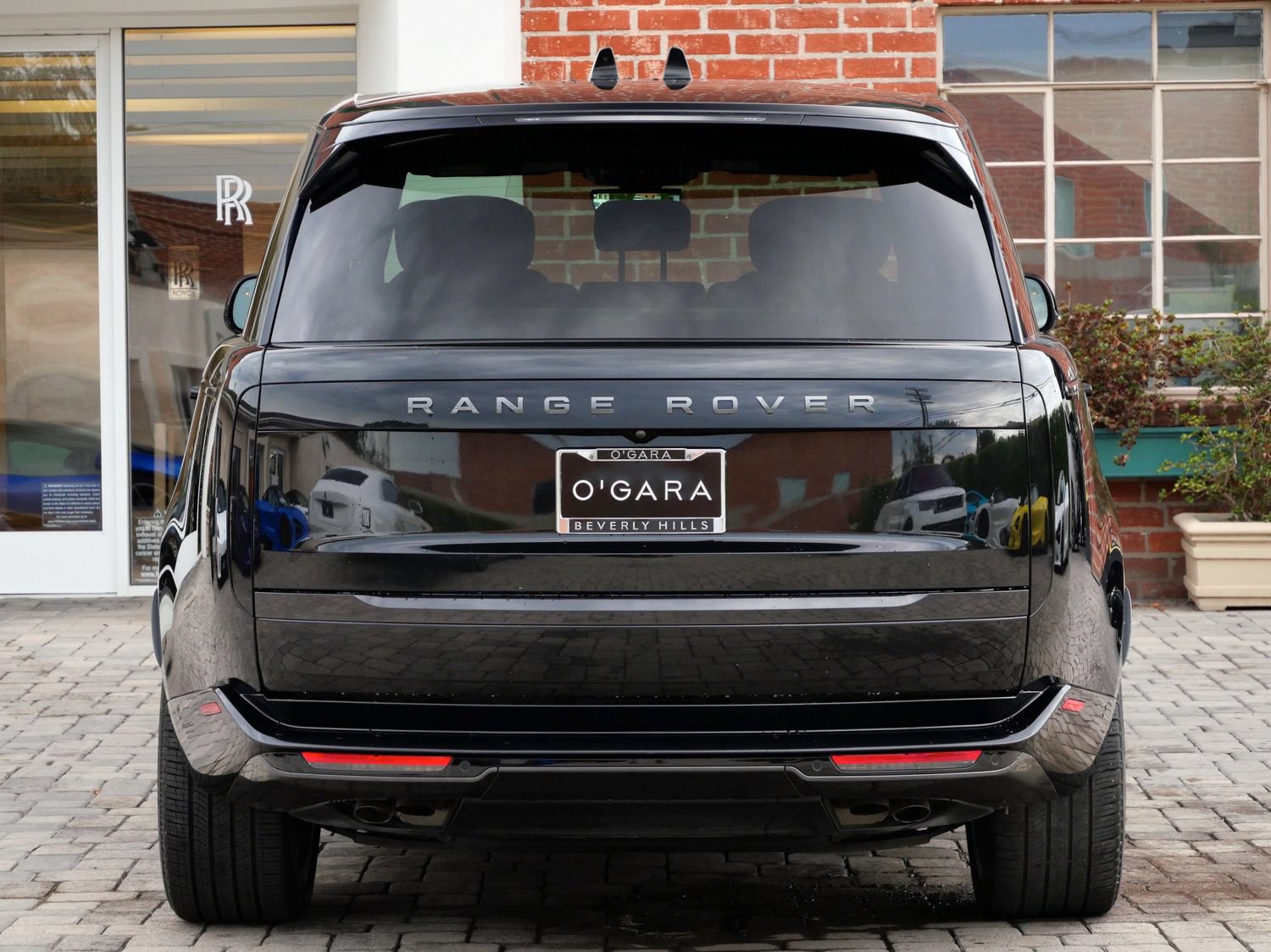 Used 2024 Land Rover Range Rover Long Wheelbase Autobiography AWD/4WD image 9