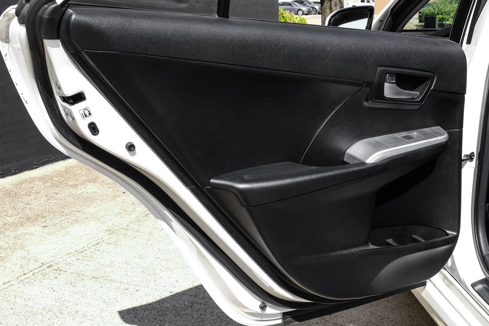 Used 2014 Toyota Camry SE FWD image 42