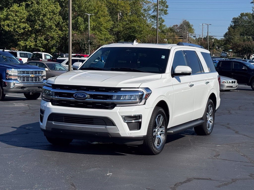 Used 2024 Ford Expedition Limited RWD image 2