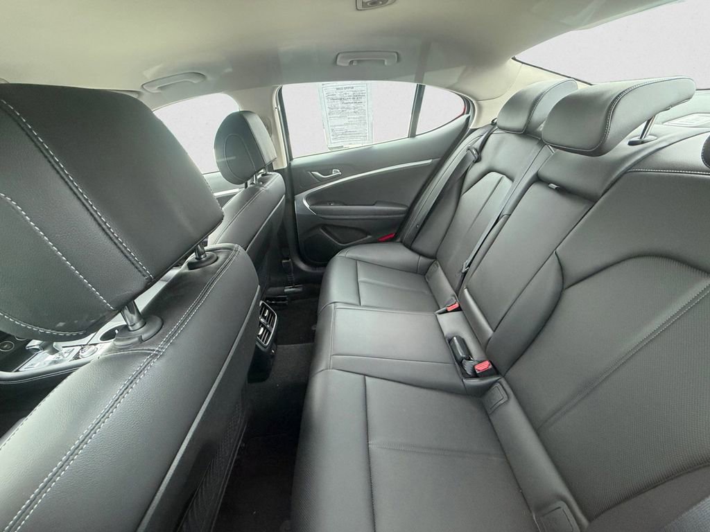 Used 2023 Genesis G70 2.0T image 8