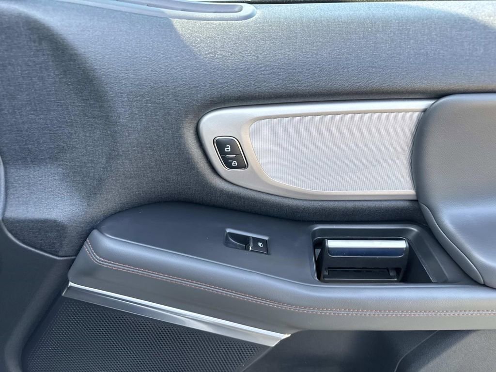 Used 2025 Ford Expedition Max Active image 16