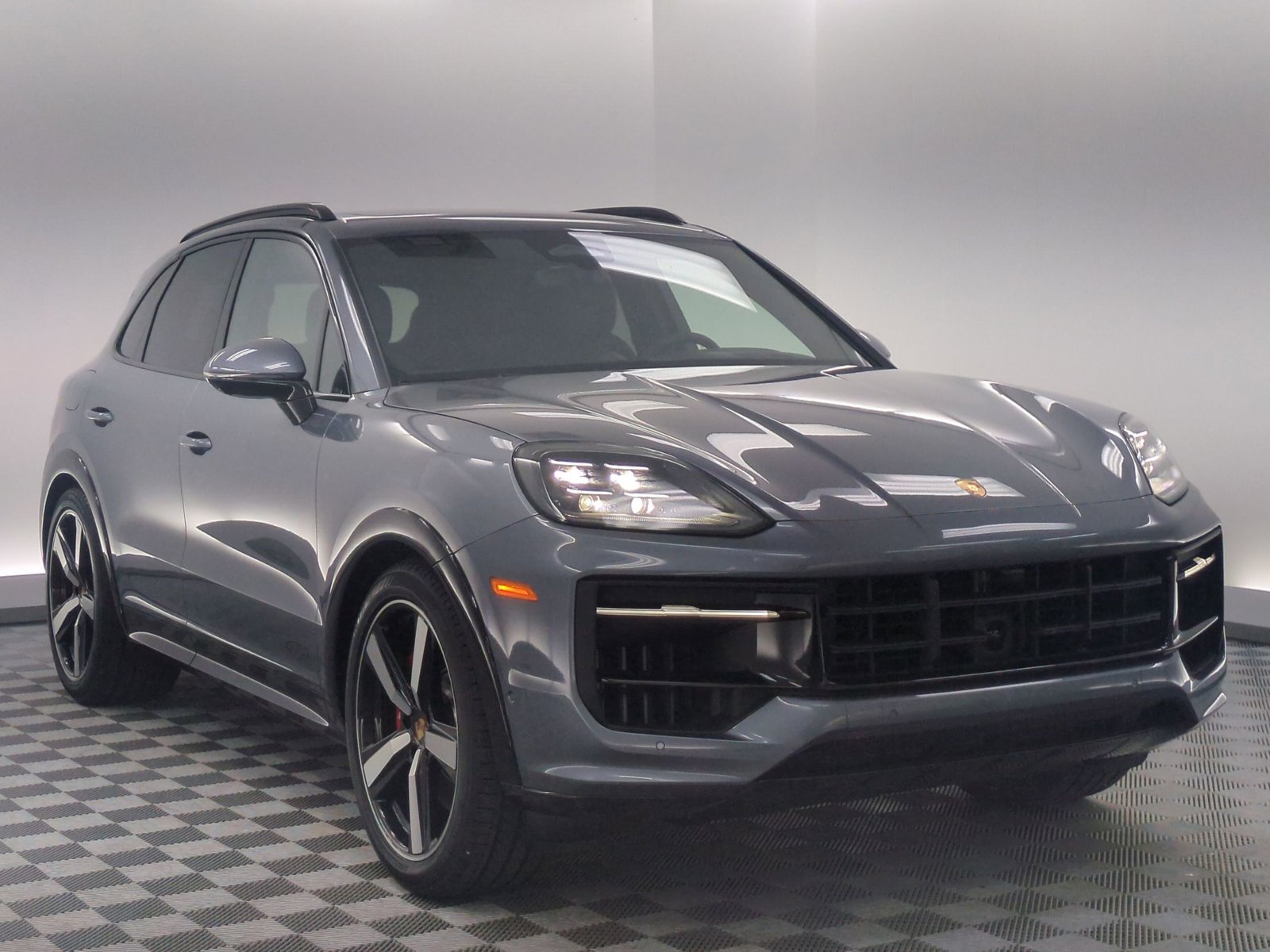 New 2026 Porsche Cayenne GTS AWD/4WD image 8