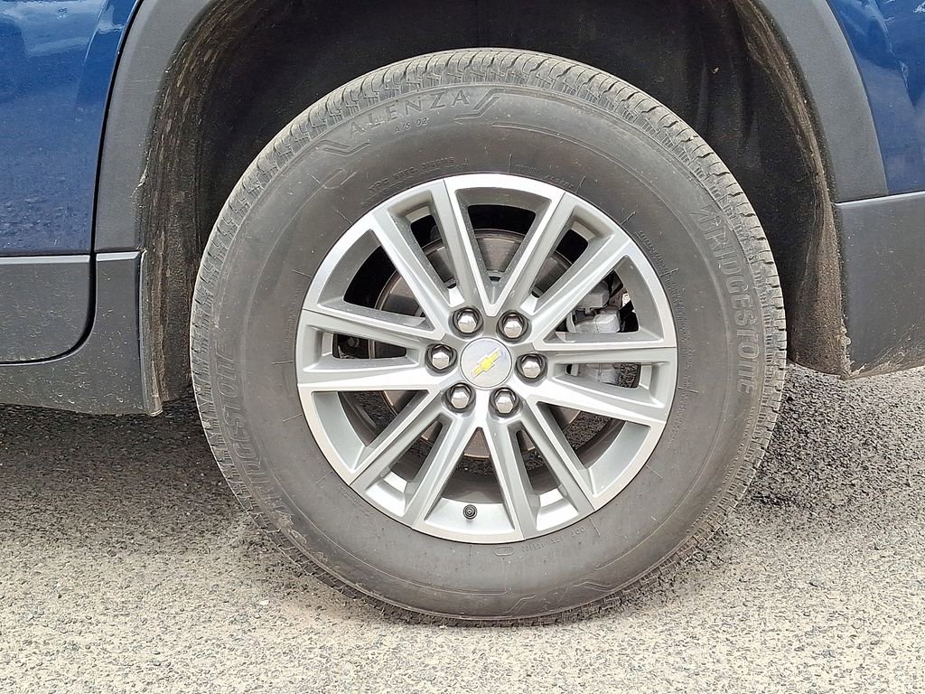 Used 2023 Chevrolet Traverse LT image 35