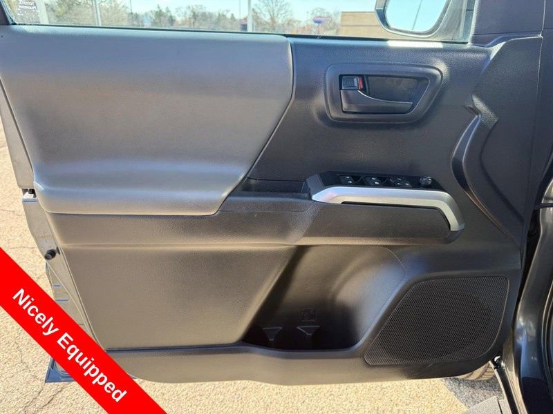 Used 2023 Toyota Tacoma SR5 AWD/4WD image 19