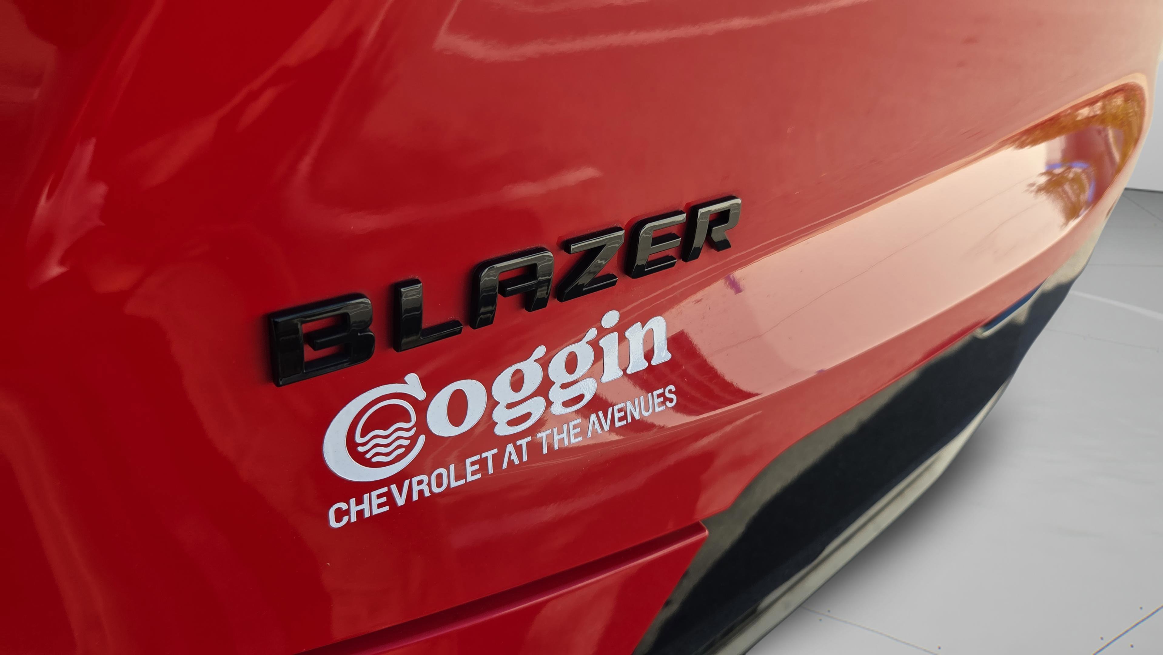Used 2022 Chevrolet Blazer RS w/ Enhanced Convenience Package FWD image 16