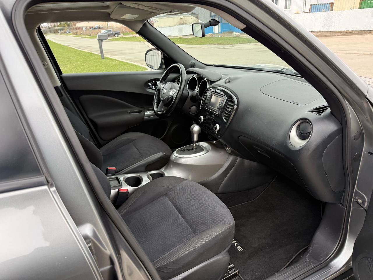 Used 2012 Nissan Juke SV image 25