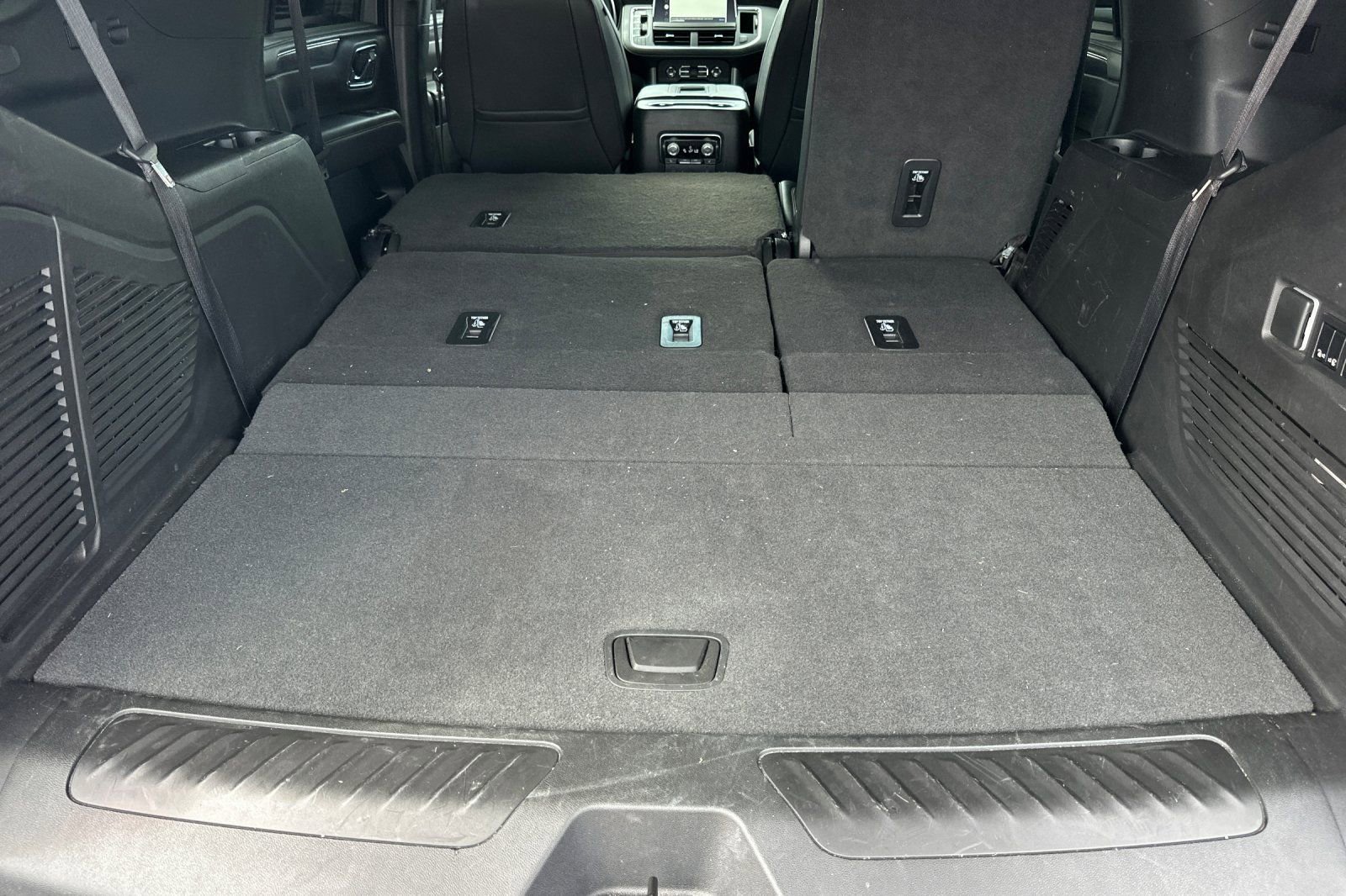 Used 2022 GMC Yukon SLT w/ SLT Luxury Package image 15